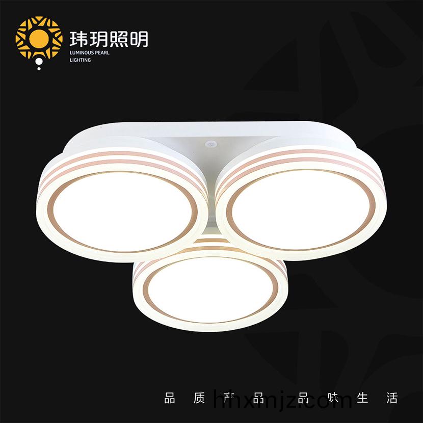 傢用室(shi)內(nèi)LED吸(xi)頂(ding)燈